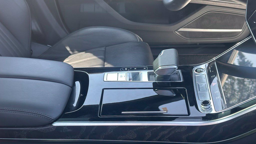 Used 2023 Audi A8 L 3.0T w/ Comfort Plus Package AWD/4WD image 5