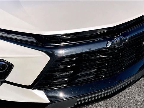 Used 2025 Chevrolet Blazer RS w/ Driver Confidence II Package image 28