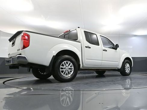 Used 2015 Nissan Frontier SV image 45