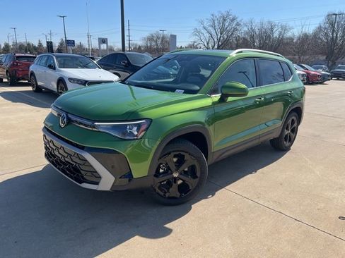 New 2026 Volkswagen Taos SEL AWD/4WD image 3