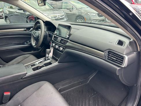 Used 2019 Honda Accord LX image 8