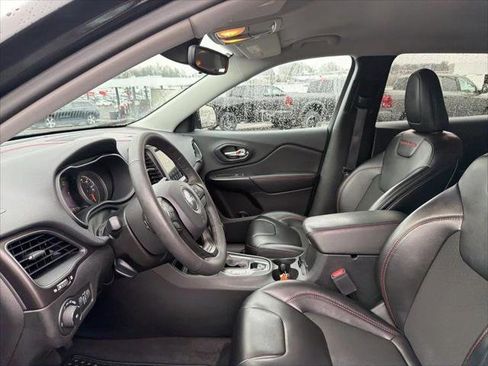 Certified 2022 Jeep Cherokee Trailhawk w/ Trailer Tow Group image 7