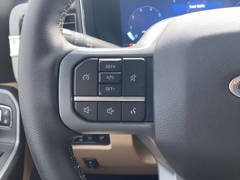 Used 2026 Ford F350 Lariat RWD image 21
