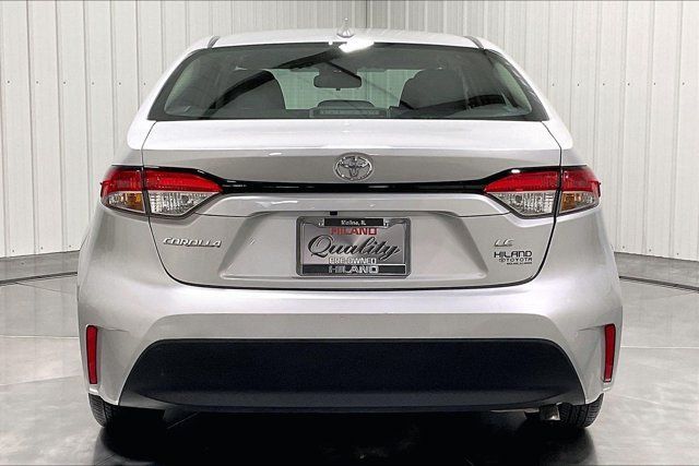 Used 2024 Toyota Corolla LE FWD image 4