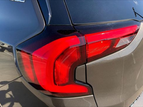 Used 2019 GMC Terrain SLE w/ Driver Convenience Package FWD image 27
