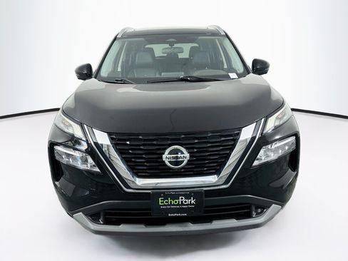 Used 2021 Nissan Rogue SV w/ Premium Package FWD image 2