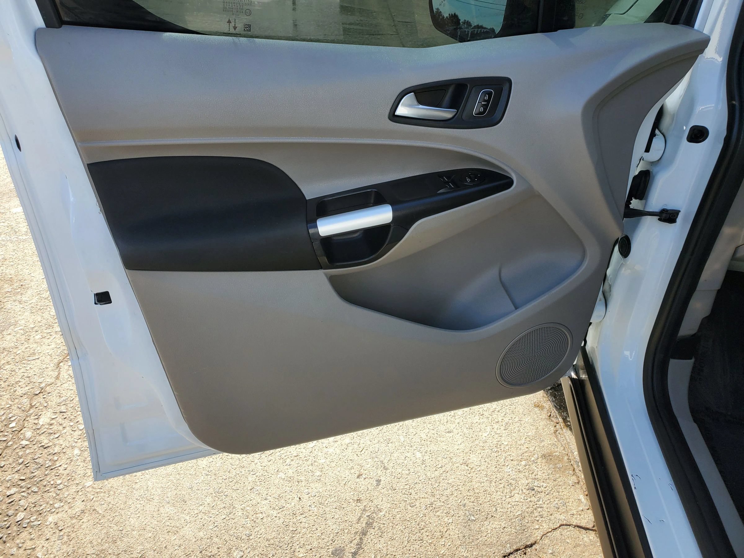 Used 2021 Ford Transit Connect XLT FWD image 21