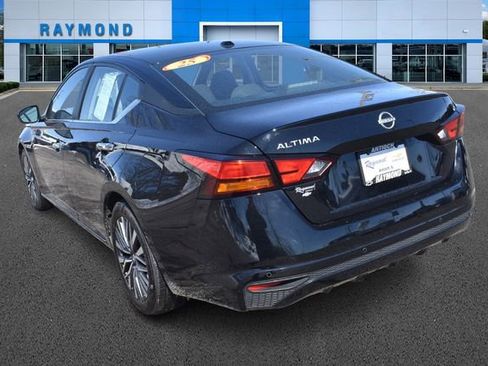 Used 2025 Nissan Altima 2.5 SV image 5