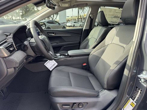 Used 2026 Toyota Camry XLE w/ Premium Plus Package FWD image 19