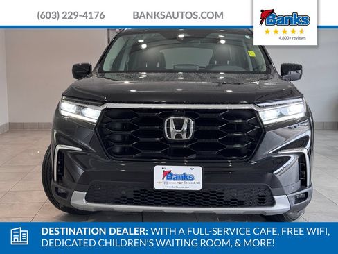 Used 2025 Honda Pilot Elite image 3