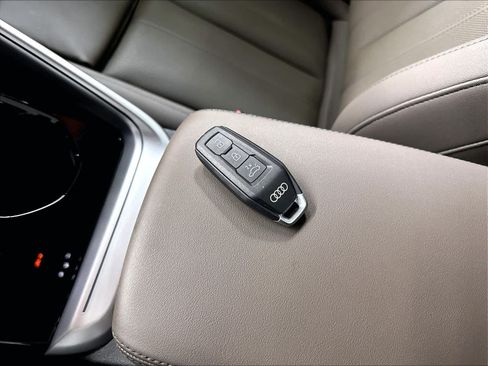 Used 2025 Audi Q5 Prestige AWD/4WD image 12