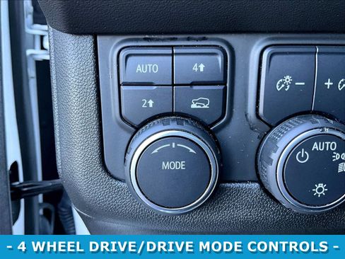 Used 2024 Chevrolet Suburban RST w/ Luxury Package AWD/4WD image 39