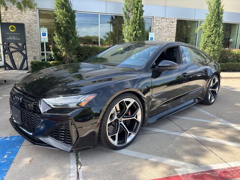 Used 2024 Audi RS 7 Performance AWD/4WD image 2