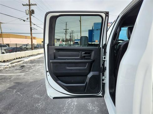 Used 2022 RAM 3500 Tradesman image 14