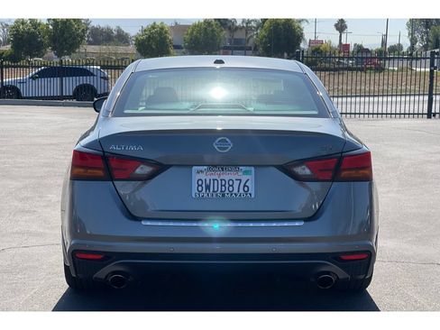 Used 2021 Nissan Altima 2.5 SR FWD image 5