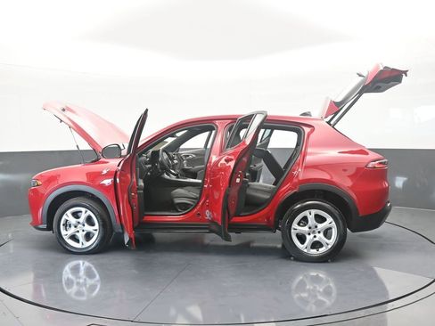 Used 2024 Dodge Hornet GT image 76