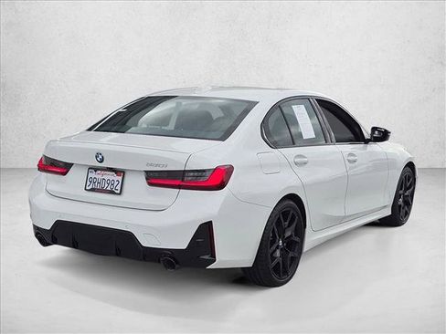 Used 2025 BMW 330i Sedan w/ M Sport Package RWD image 4