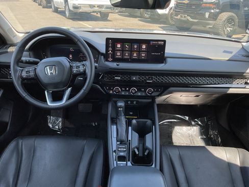 Used 2023 Honda Accord Touring image 15
