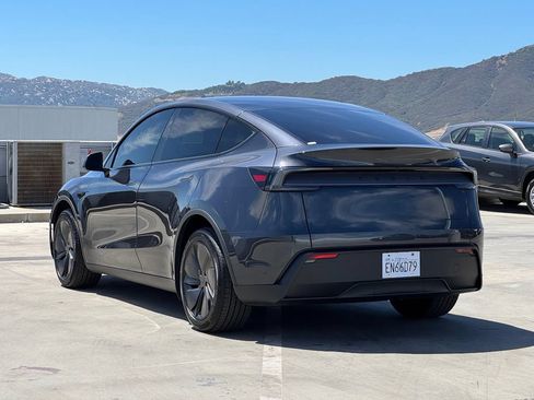 Used 2026 Tesla Model Y Long Range AWD/4WD image 22