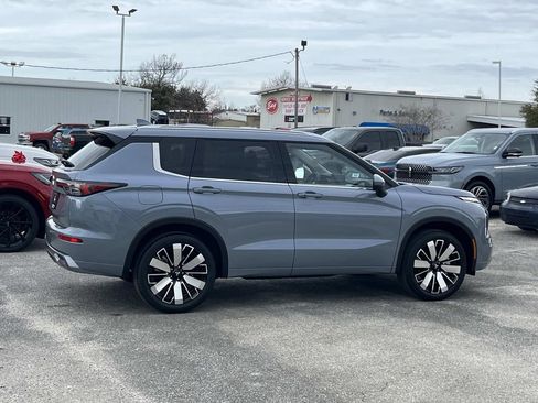 New 2026 Mitsubishi Outlander SEL image 6
