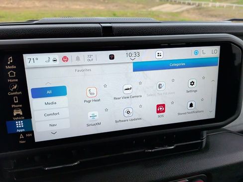 Used 2024 Jeep Gladiator Sport image 32