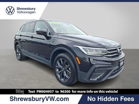 Used 2023 Volkswagen Tiguan SE w/ Panoramic Sunroof Package AWD/4WD image 1