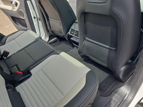 New 2026 Land Rover Discovery Sport Landmark AWD/4WD image 11