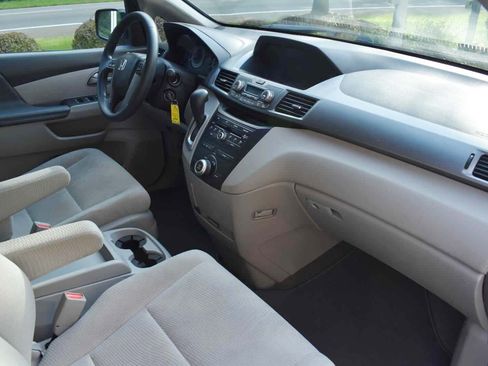 Used 2013 Honda Odyssey EX image 39