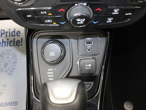 Used 2020 Jeep Compass Limited AWD/4WD image 15