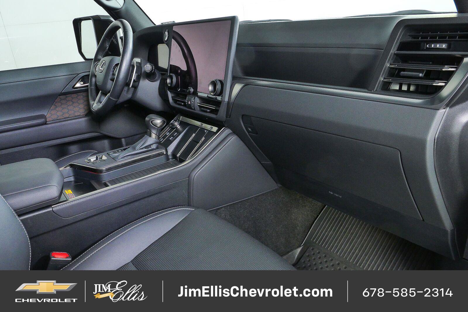 Used 2026 Lexus GX 550 w/ Accessory Package (2T) AWD/4WD image 21