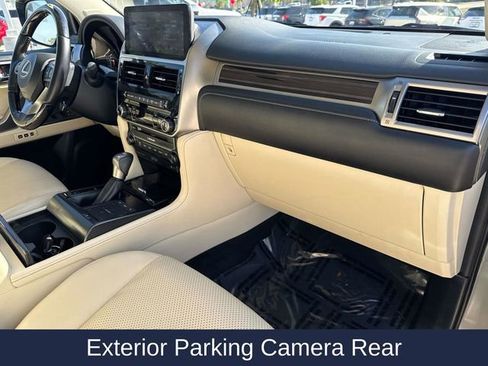 Used 2023 Lexus GX 460 Luxury image 17