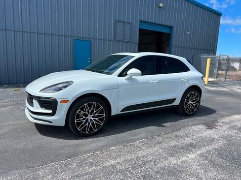 Used 2023 Porsche Macan Base image 93