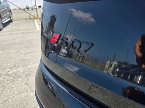 Used 2025 Audi SQ7 Premium Plus AWD/4WD image 13