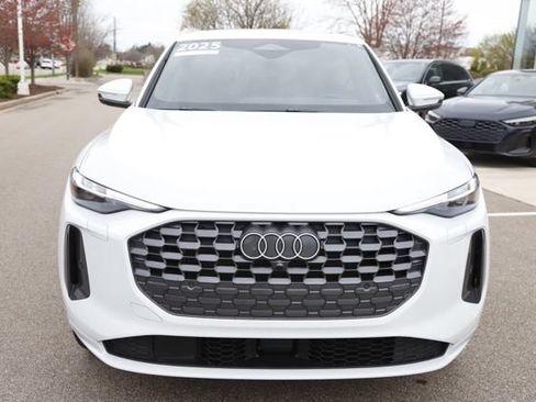 Used 2025 Audi Q5 Premium Plus w/ Premium Plus AWD/4WD image 12