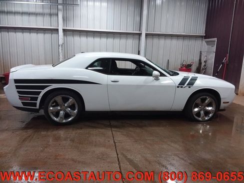 Used 2011 Dodge Challenger R/T image 4