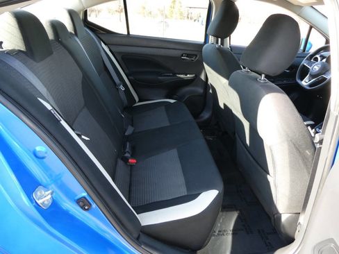 Used 2021 Nissan Versa SV image 19
