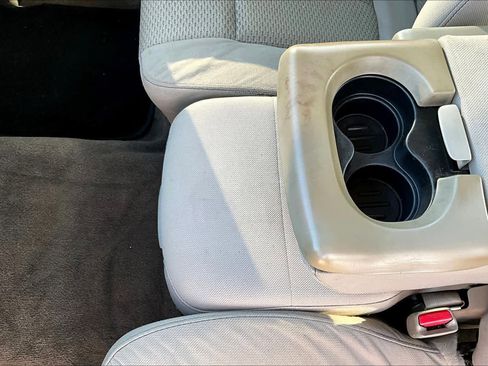 Used 2010 Ford F150 XLT image 13