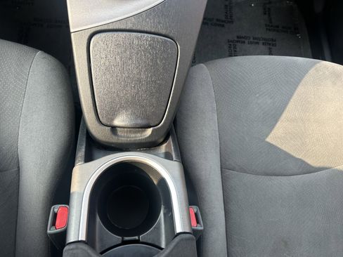 Used 2014 Toyota Prius One image 15