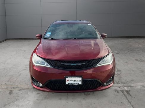 Used 2020 Chrysler Pacifica Limited w/ Advanced Safetytec Group FWD image 40