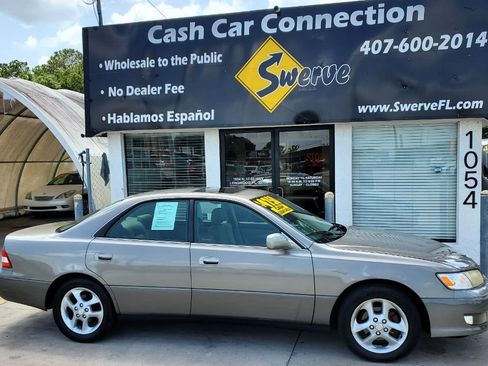 Used 2001 Lexus ES 330 FWD image 5