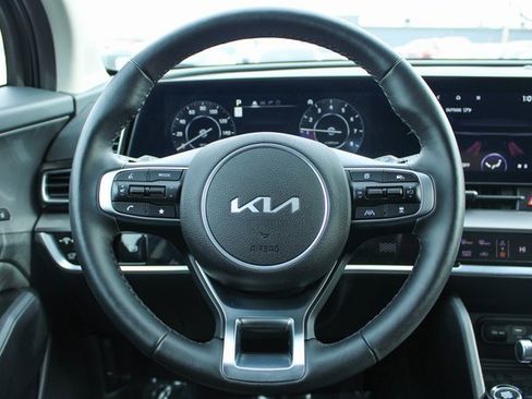 Used 2025 Kia Sportage SX image 27