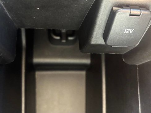 Used 2015 Ford Edge Titanium w/ Equipment Group 302A image 35