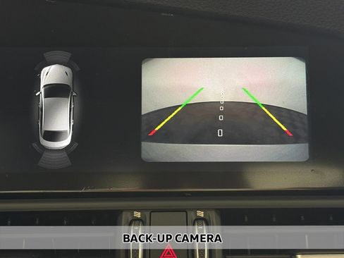 Used 2018 Alfa Romeo Giulia AWD image 6
