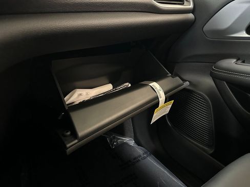 New 2026 Chrysler Pacifica Select image 34