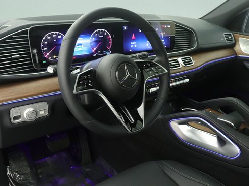 New 2026 Mercedes-Benz GLE 450 4MATIC Coupe image 4