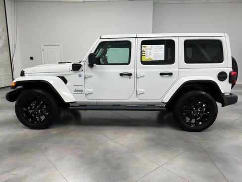 Used 2024 Jeep Wrangler Unlimited Sahara AWD/4WD image 5