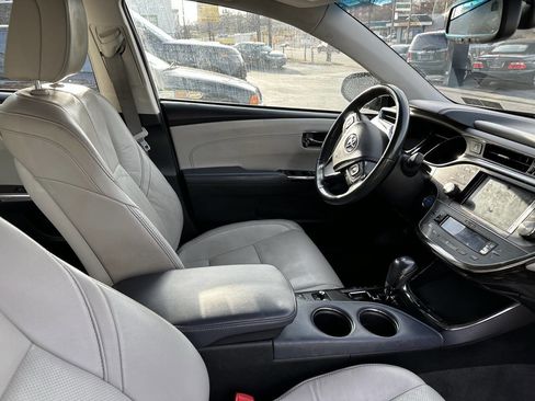 Used 2013 Toyota Avalon Limited image 10