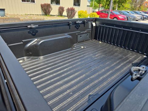 Used 2021 Toyota Tacoma SR w/ SR Convenience Package RWD image 10