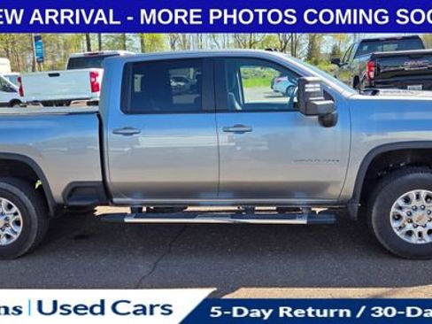 Used 2024 Chevrolet Silverado 2500 LT w/ Convenience Package image 10