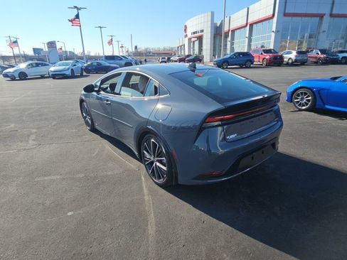 Used 2026 Toyota Prius XLE image 5